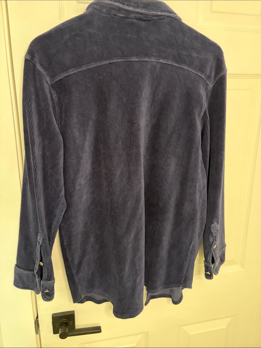 Cherokee soft button up medium - Picture 4 of 6